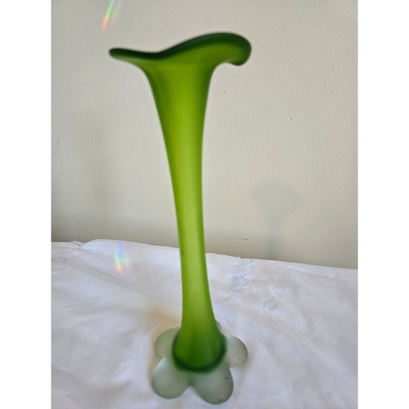 Vintage Flower Vase Frosted Green Glass Bud Vase Floral Decor Table Centerpiece - Picture 8 of 10